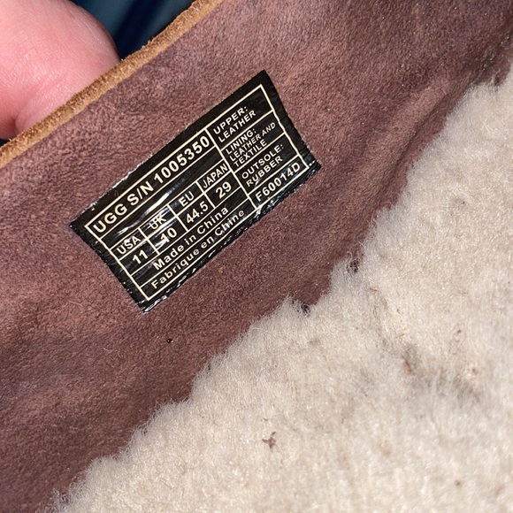 Men’s Ugg slippers - Picture 4 of 4